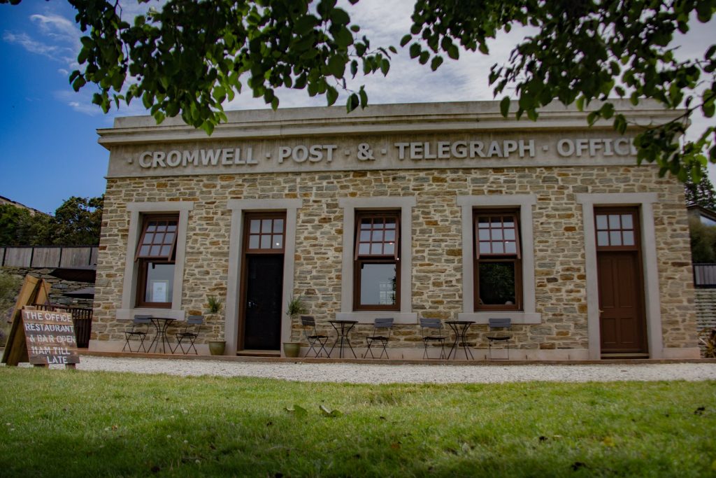 Cromwell Post & Telegraph Office